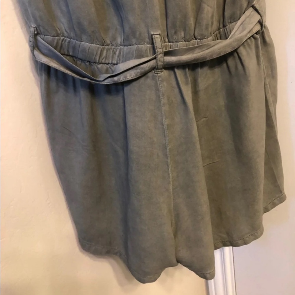 Guess Romper - Picture 4 of 7